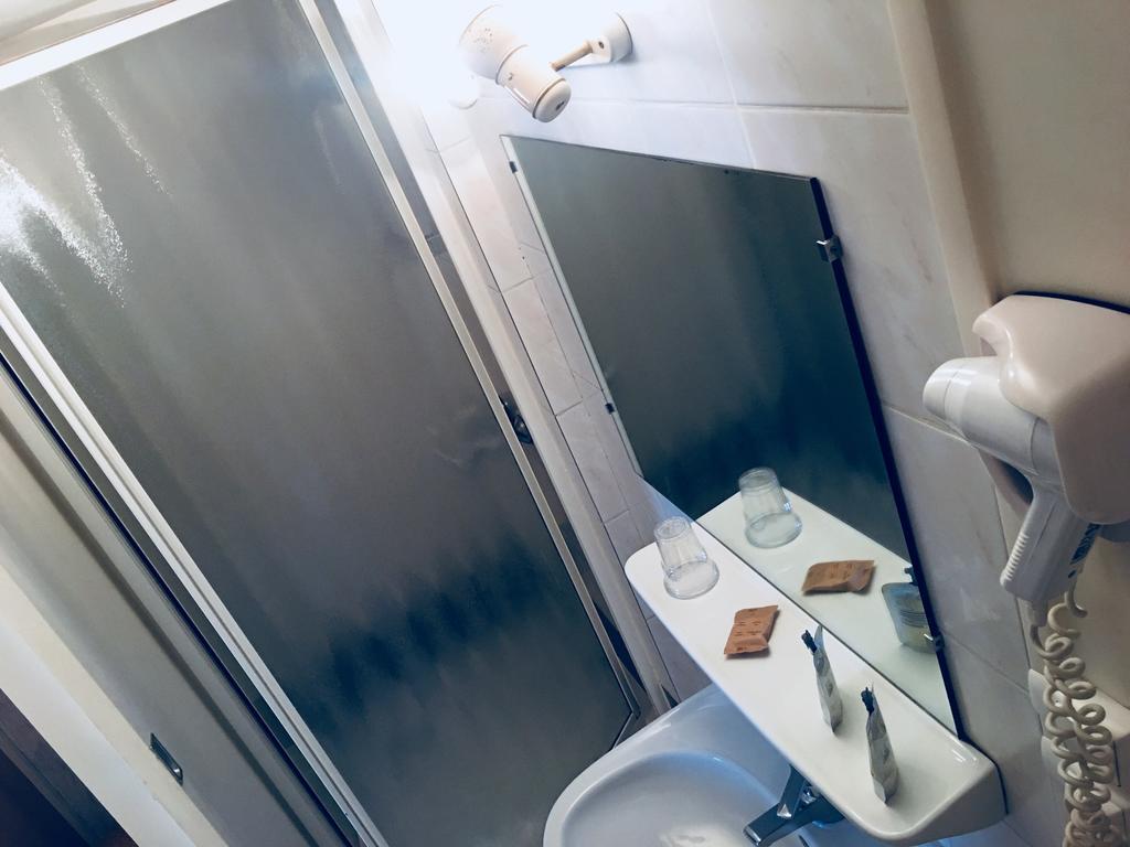 Hotel Moderne Tours Exteriör bild
